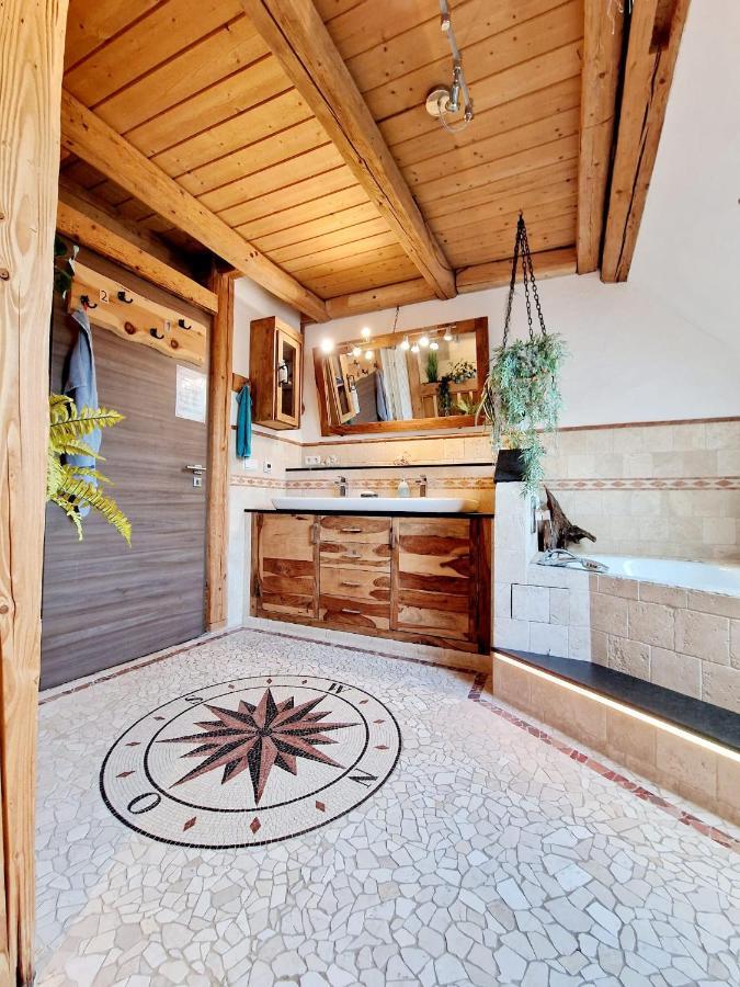Wood & Stone Lodge 1 Donaueschingen Bagian luar foto